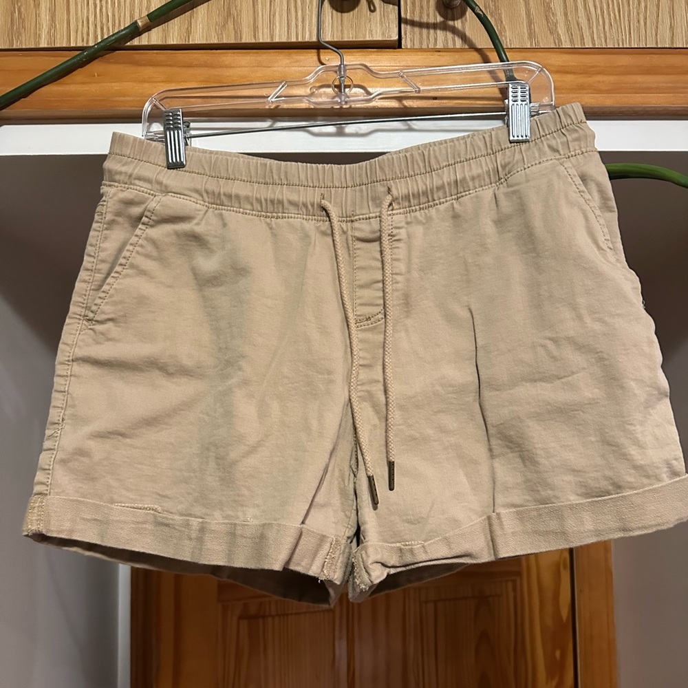 Time & Tru Shorts 4” Inseam Relaxed Fit Tan Size Medium